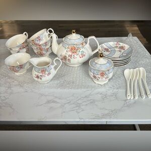 Fanquare Full Floral Tea Set